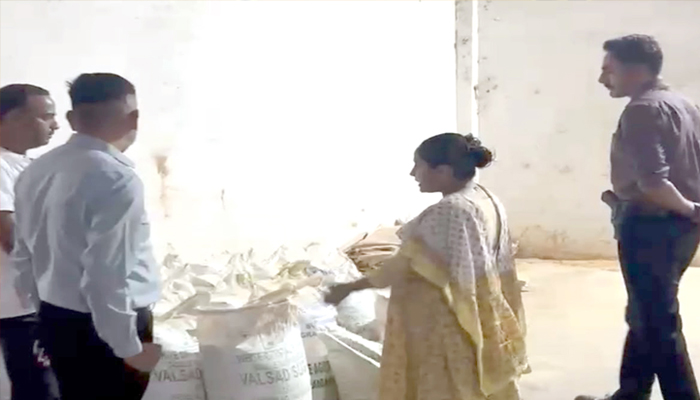 Aajkaal Daily (Desh Pardesh Ni Aajkaal)