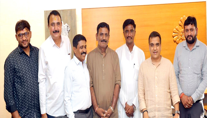 Aajkaal Daily (Desh Pardesh Ni Aajkaal)