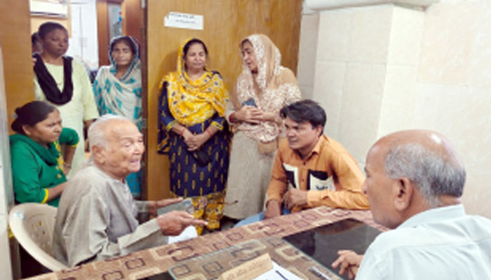 Aajkaal Daily (Desh Pardesh Ni Aajkaal)