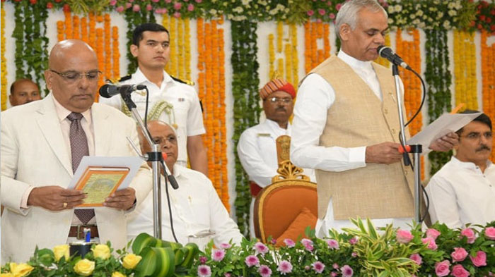 Aajkaal Daily (Desh Pardesh Ni Aajkaal)