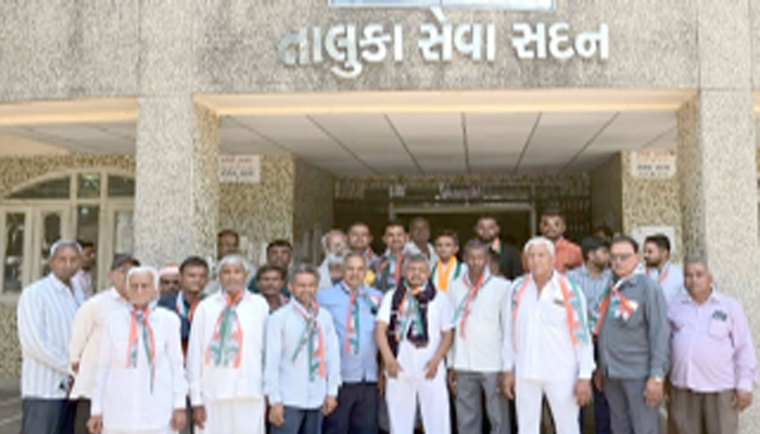 Aajkaal Daily (Desh Pardesh Ni Aajkaal)