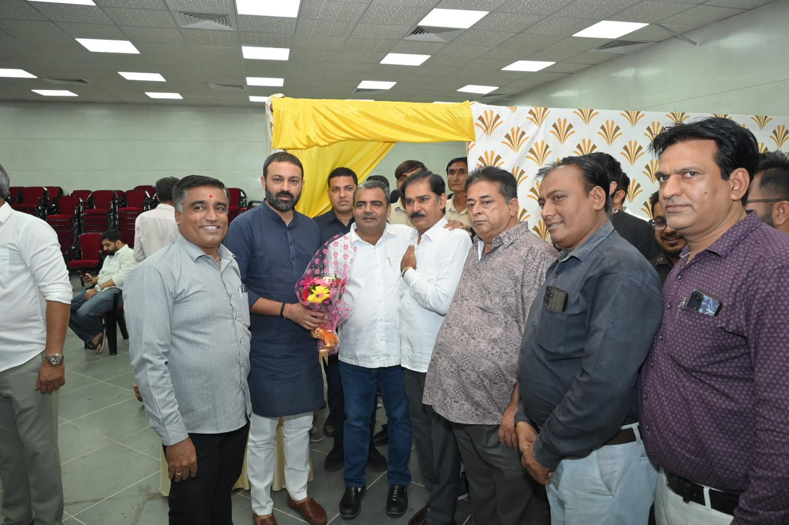 Aajkaal Daily (Desh Pardesh Ni Aajkaal)