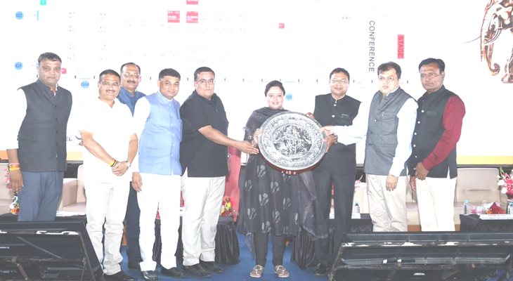 Aajkaal Daily (Desh Pardesh Ni Aajkaal)