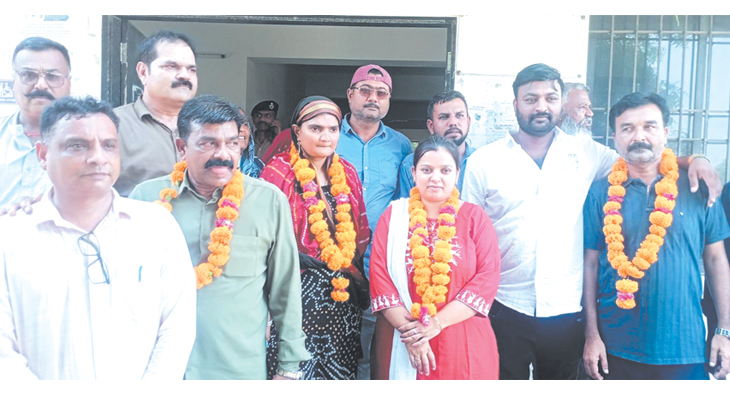 Aajkaal Daily (Desh Pardesh Ni Aajkaal)